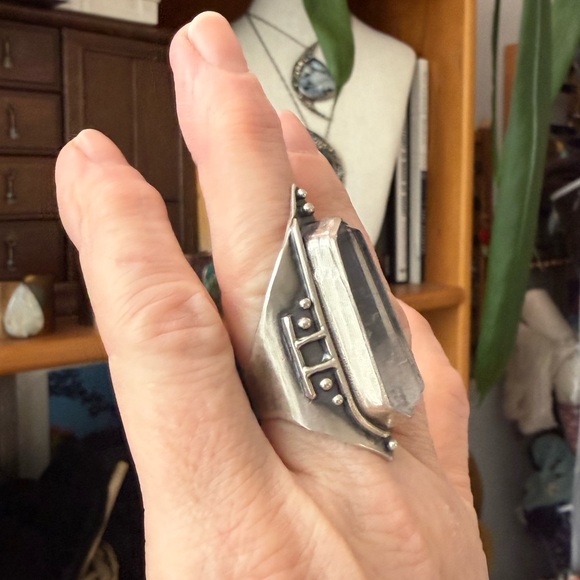 Acid Queen Amplifier Ring, Size 8 - Picture 5 of 10